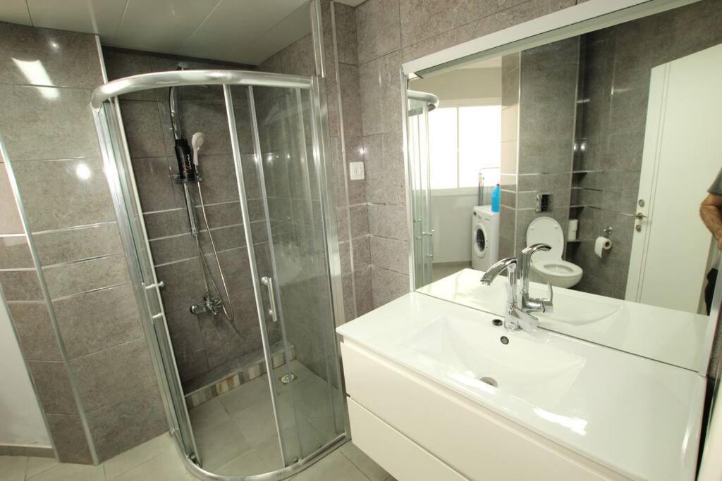 Royal Aparatment On The Sea , Blvd Nitza 34 Netanya Eksteriør billede