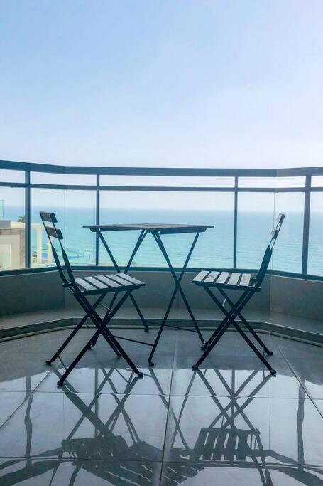 Royal Aparatment On The Sea , Blvd Nitza 34 Netanya Eksteriør billede